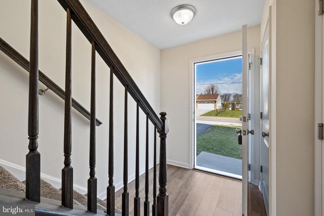 768 RISING SUN LN, Chambersburg, PA 17201