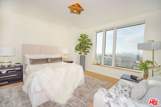 889 Francisco Street 1008, Los Angeles, CA 90017