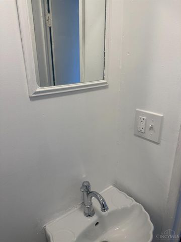 1916 Linn Street, Cincinnati, OH 45214