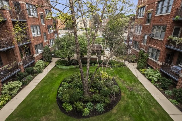 639 Garfield Street 3, Oak Park, IL 60304