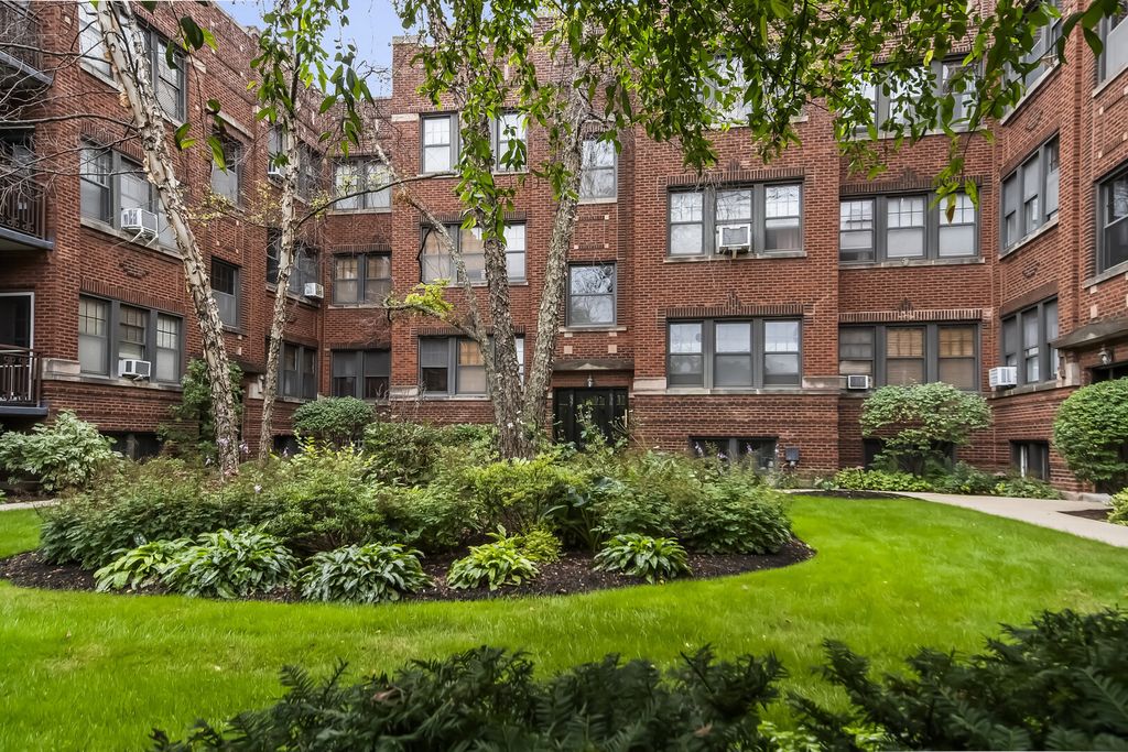 639 Garfield Street 3, Oak Park, IL 60304