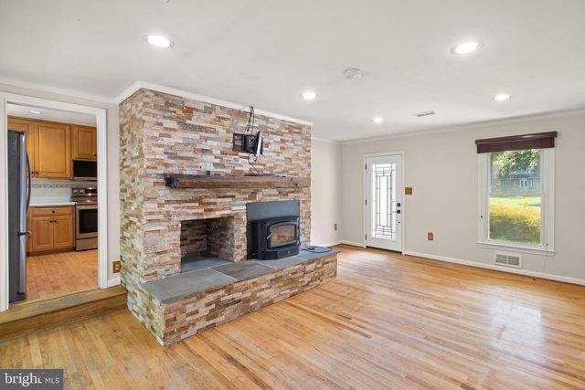 2207 WITTINGTON BLVD, Alexandria, VA 22308
