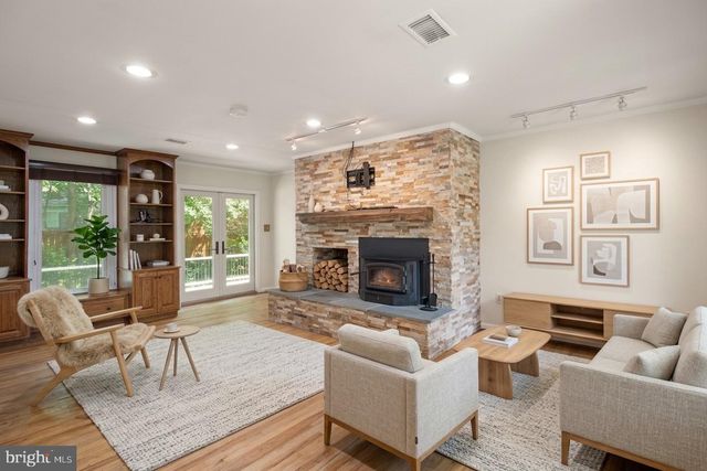 2207 WITTINGTON BLVD, Alexandria, VA 22308