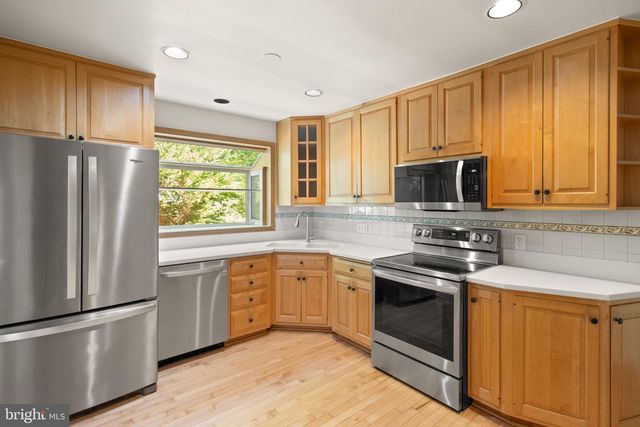 2207 WITTINGTON BLVD, Alexandria, VA 22308
