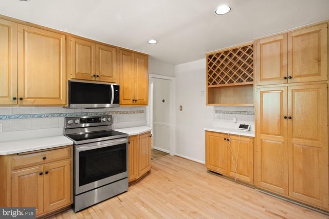 2207 WITTINGTON BLVD, Alexandria, VA 22308