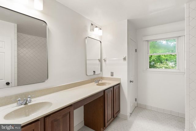 2207 WITTINGTON BLVD, Alexandria, VA 22308