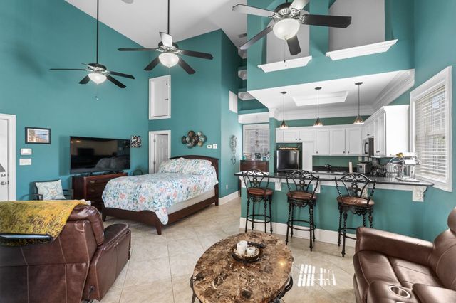 837 Bluffview Dr., Myrtle Beach, SC 29579