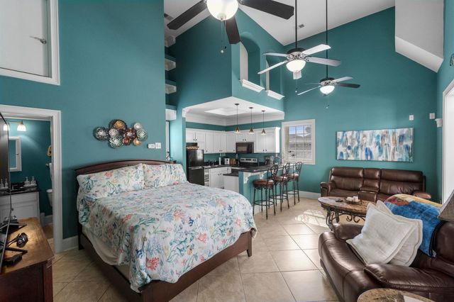 837 Bluffview Dr., Myrtle Beach, SC 29579