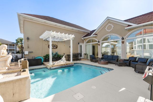 837 Bluffview Dr., Myrtle Beach, SC 29579