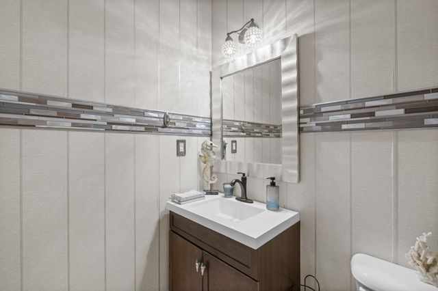 837 Bluffview Dr., Myrtle Beach, SC 29579