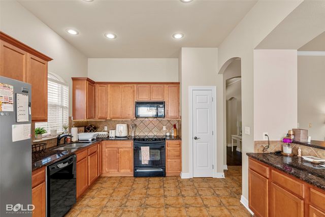 107 Riverbrooke Drive, Shreveport, LA 71115