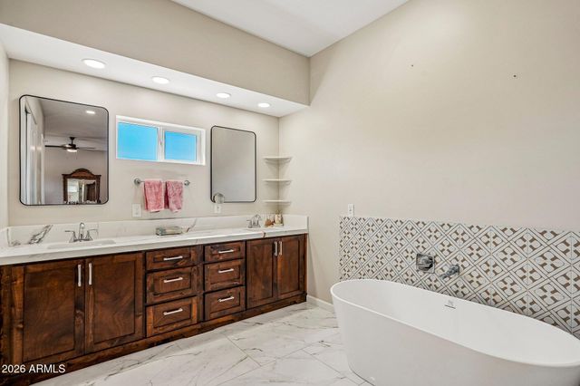 21035 W OCOTILLO Avenue, Buckeye, AZ 85326