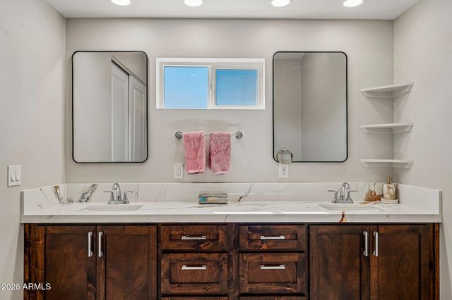 21035 W OCOTILLO Avenue, Buckeye, AZ 85326