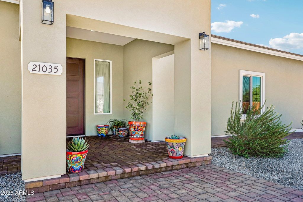 21035 W OCOTILLO Avenue, Buckeye, AZ 85326