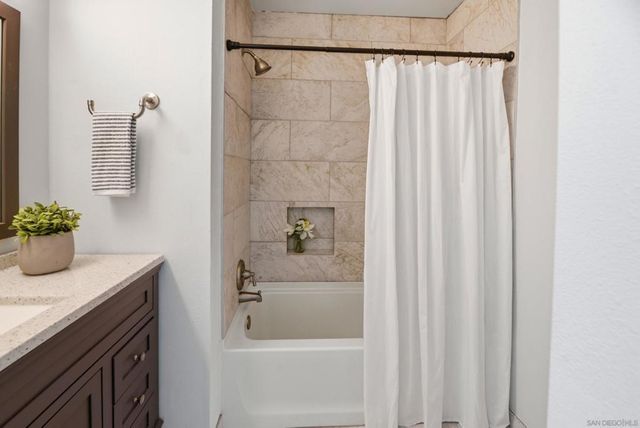 13011 Avenida Grande, San Diego, CA 92129