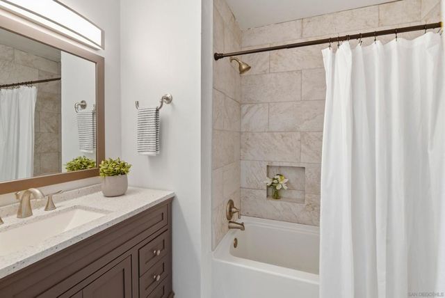 13011 Avenida Grande, San Diego, CA 92129