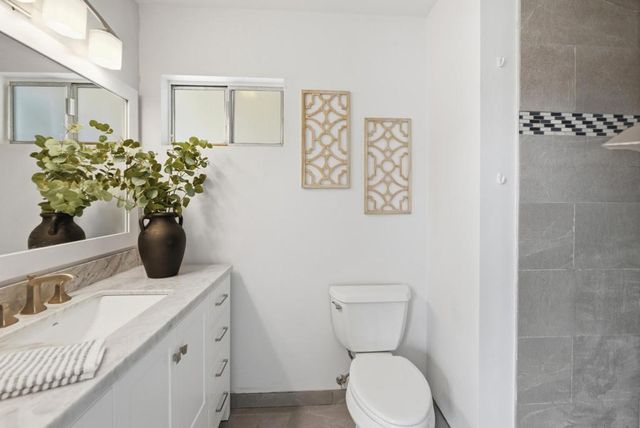 13011 Avenida Grande, San Diego, CA 92129