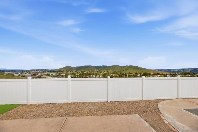 13011 Avenida Grande, San Diego, CA 92129