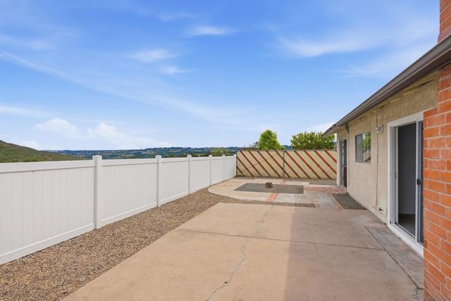 13011 Avenida Grande, San Diego, CA 92129