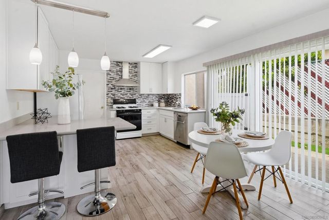 13011 Avenida Grande, San Diego, CA 92129