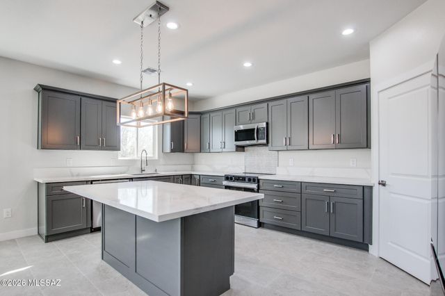 2130 S Hohokam Drive, Tucson, AZ 85735