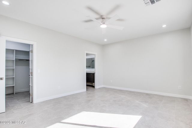 2130 S Hohokam Drive, Tucson, AZ 85735