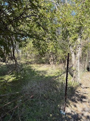 800 Arnold DR, Bartlett, TX 76511