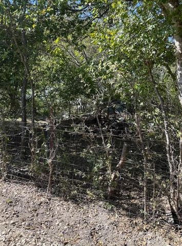 800 Arnold DR, Bartlett, TX 76511