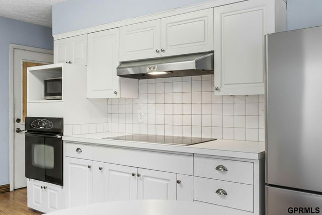 2006 Pleasantview Lane, Bellevue, NE 68005