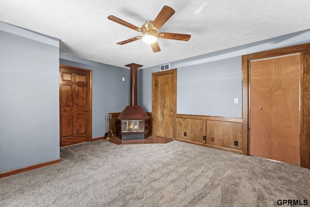 2006 Pleasantview Lane, Bellevue, NE 68005