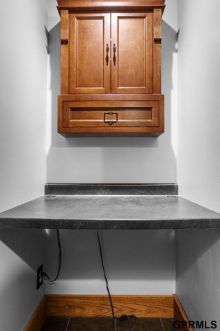 2006 Pleasantview Lane, Bellevue, NE 68005