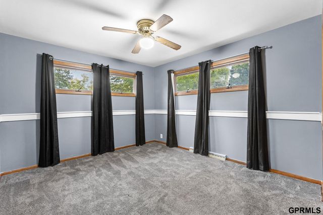 2006 Pleasantview Lane, Bellevue, NE 68005