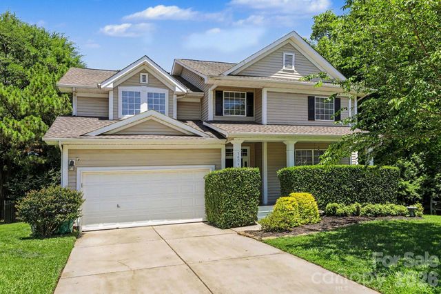 5604 Edgeweir Court, Charlotte, NC 28269
