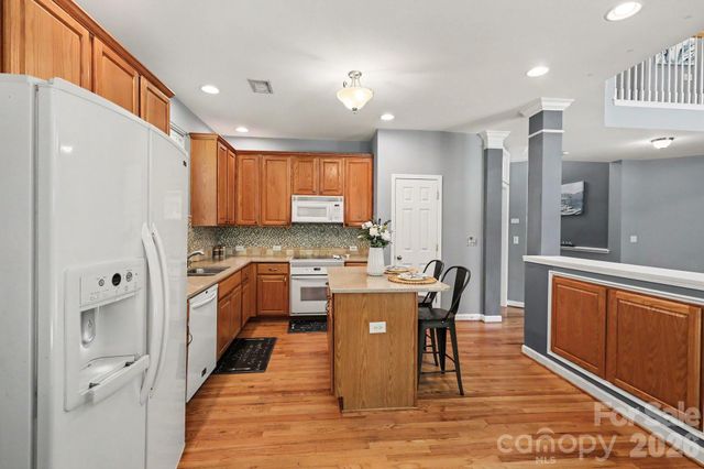 5604 Edgeweir Court, Charlotte, NC 28269
