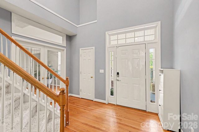 5604 Edgeweir Court, Charlotte, NC 28269