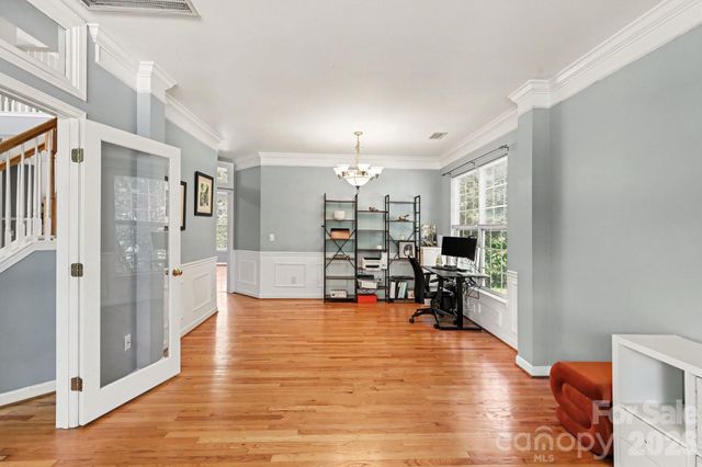 5604 Edgeweir Court, Charlotte, NC 28269