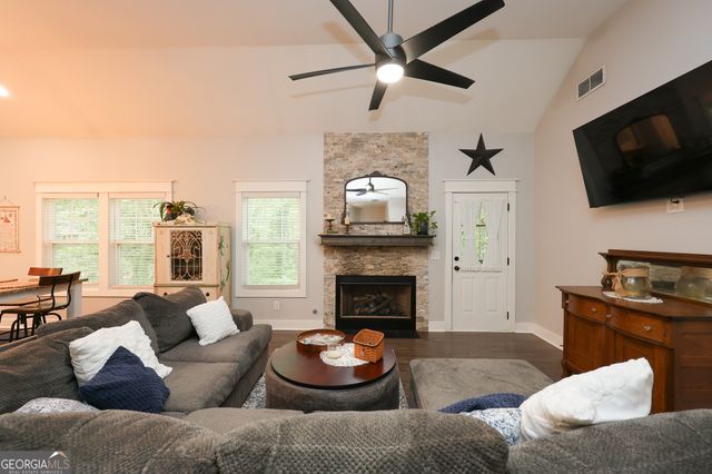 2033 Lakeview Parkway, Villa Rica, GA 30180