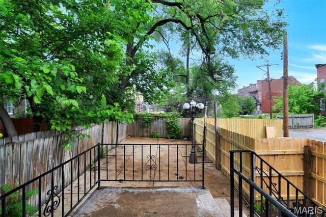 2617 Arsenal Street, St Louis, MO 63118