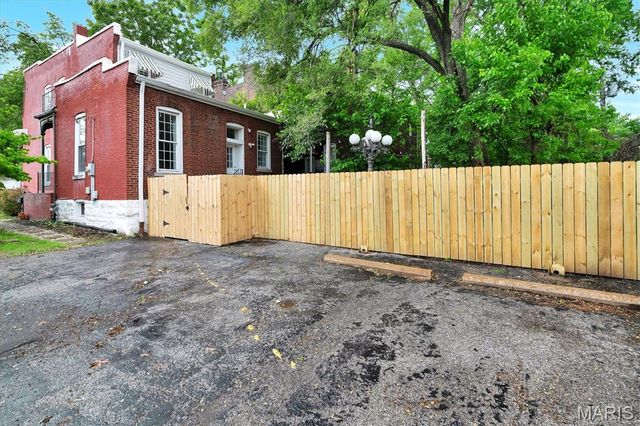 2617 Arsenal Street, St Louis, MO 63118