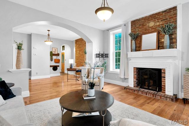 2617 Arsenal Street, St Louis, MO 63118