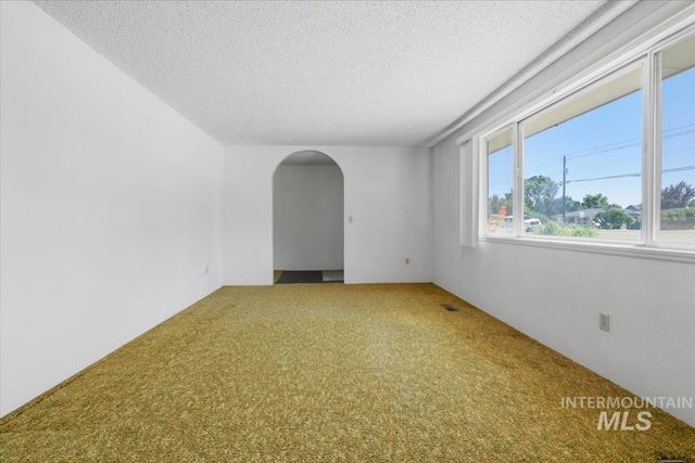 1311 N Middleton Rd, Nampa, ID 83651