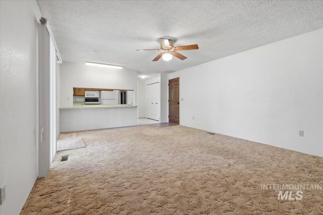 1311 N Middleton Rd, Nampa, ID 83651