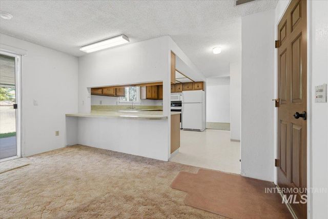 1311 N Middleton Rd, Nampa, ID 83651