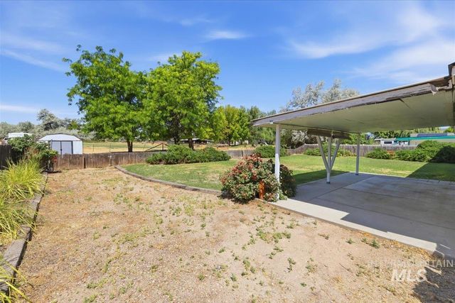 1311 N Middleton Rd, Nampa, ID 83651