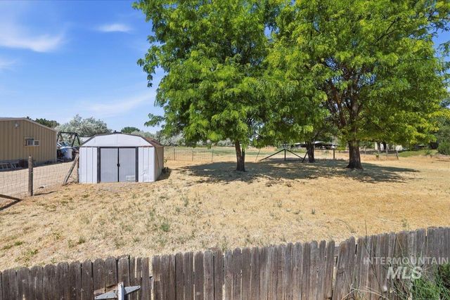 1311 N Middleton Rd, Nampa, ID 83651