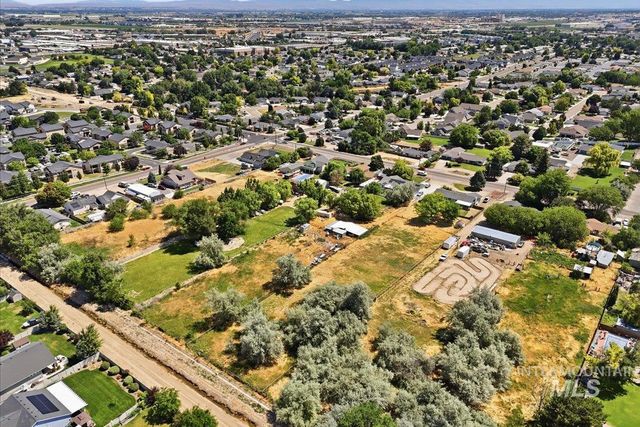 1311 N Middleton Rd, Nampa, ID 83651