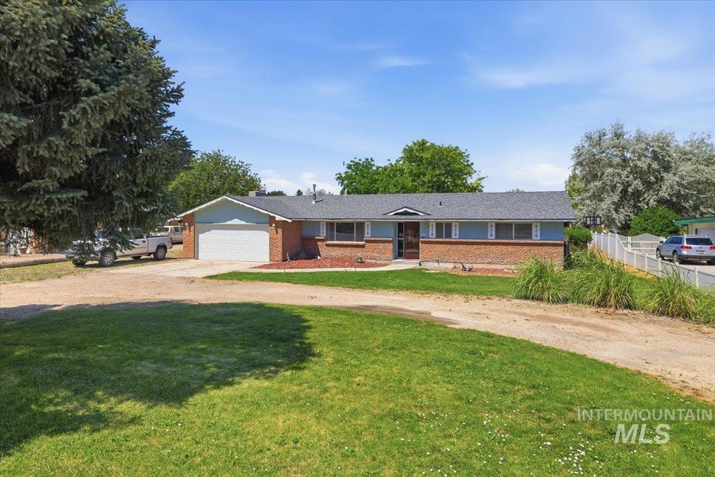 1311 N Middleton Rd, Nampa, ID 83651