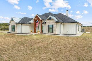435 Oak Creek Road, Stephenville, TX 76401