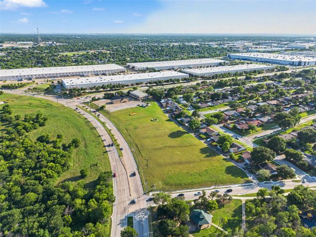 911 N Peachtree Road, Mesquite, TX 75149