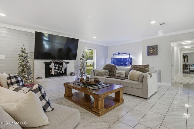 14247 N Swan Road, Gulfport, MS 39503